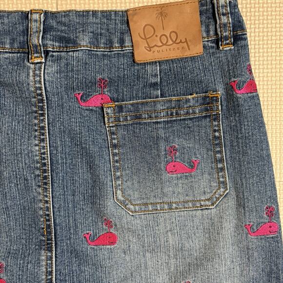 Lilly Pulitzer Denim Mini Skirt with Embroidered Pink Whales Size 4 Beach - Picture 6 of 12